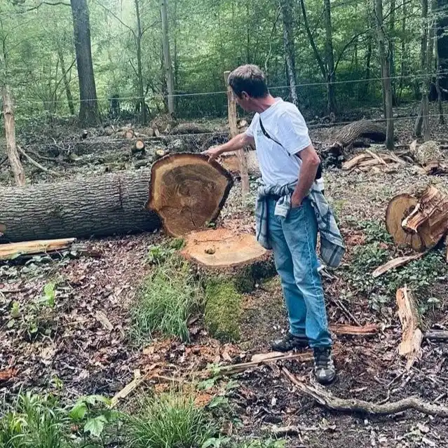 Frantz animant la balade au bois Saint-Martin